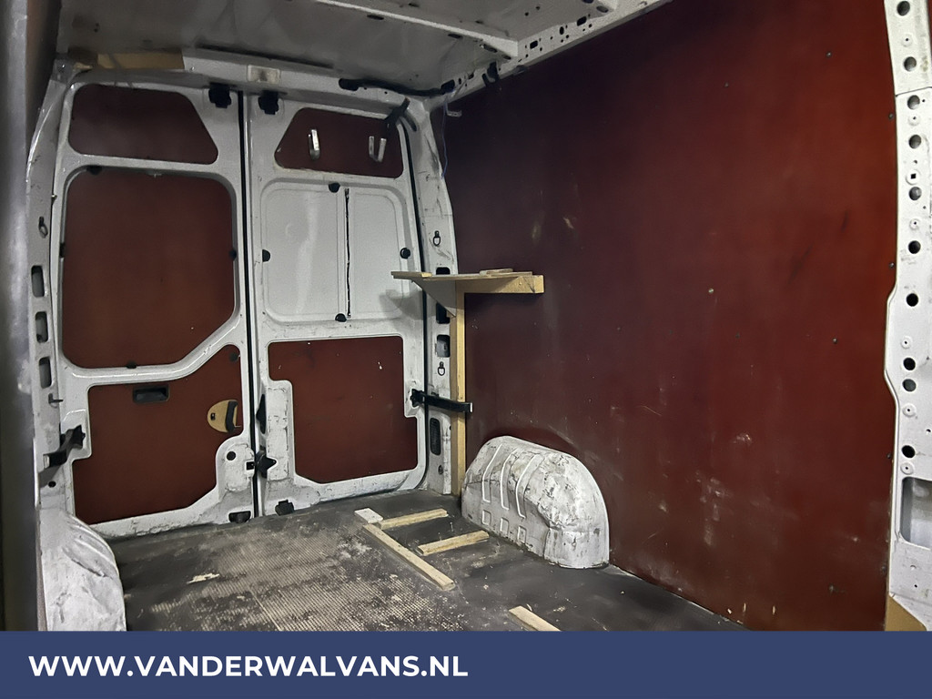 Renault Master 2.3 dCi 131pk L3H2 Euro6 Airco | Camera | Navigatie | 2500kg Trekhaak | Cruisecontrol Bijrijdersbank 14