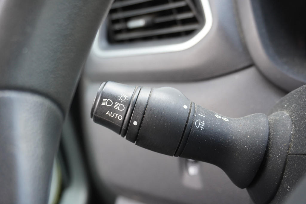 Renault Master 2.3 dCi 135PK L2H2 EURO 6 - Airco - Navi - Cruise - Imperiaal - â¬17.900,- Excl. 16