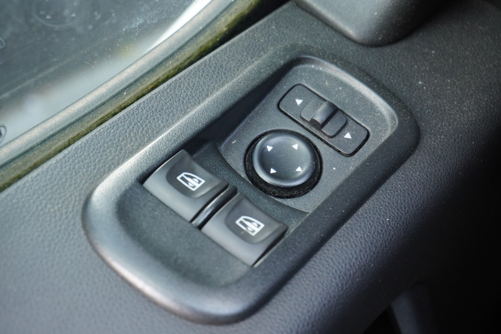 Renault Master 2.3 dCi 135PK L2H2 EURO 6 - Airco - Navi - Cruise - Imperiaal - â¬17.900,- Excl. 18