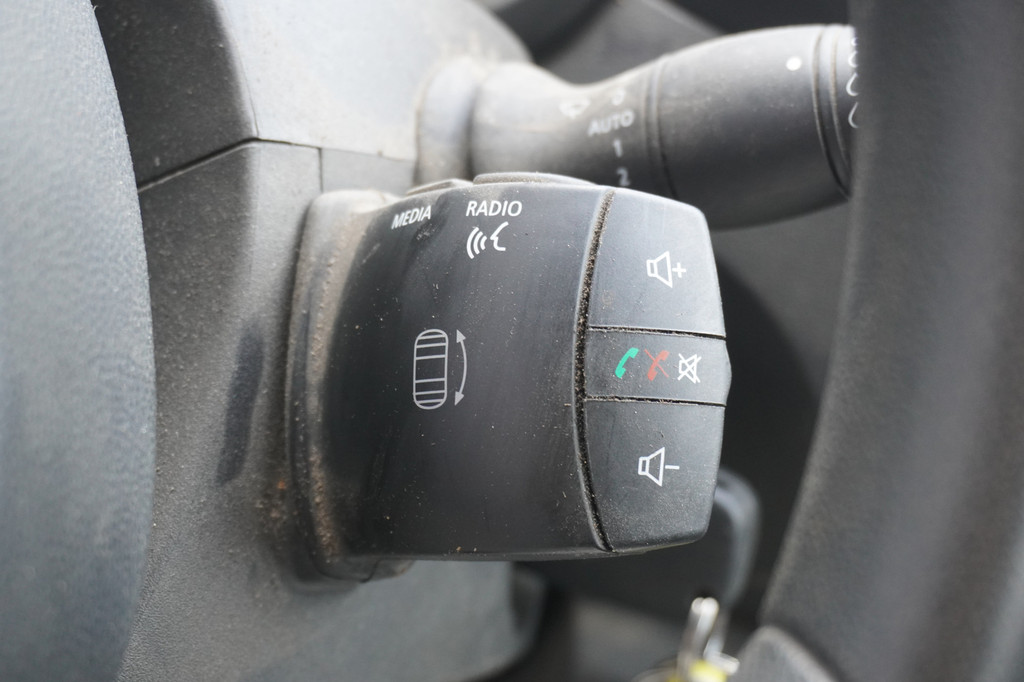 Renault Master 2.3 dCi 136PK L2H2 EURO 6 - Airco - Navi - Cruise - ⬠14.950,- Excl. 18