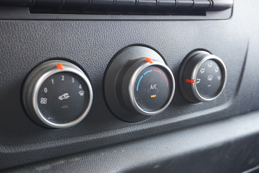 Renault Master 2.3 dCi 136PK L2H2 EURO 6 - Airco - Navi - Cruise - ⬠14.950,- Excl. 9