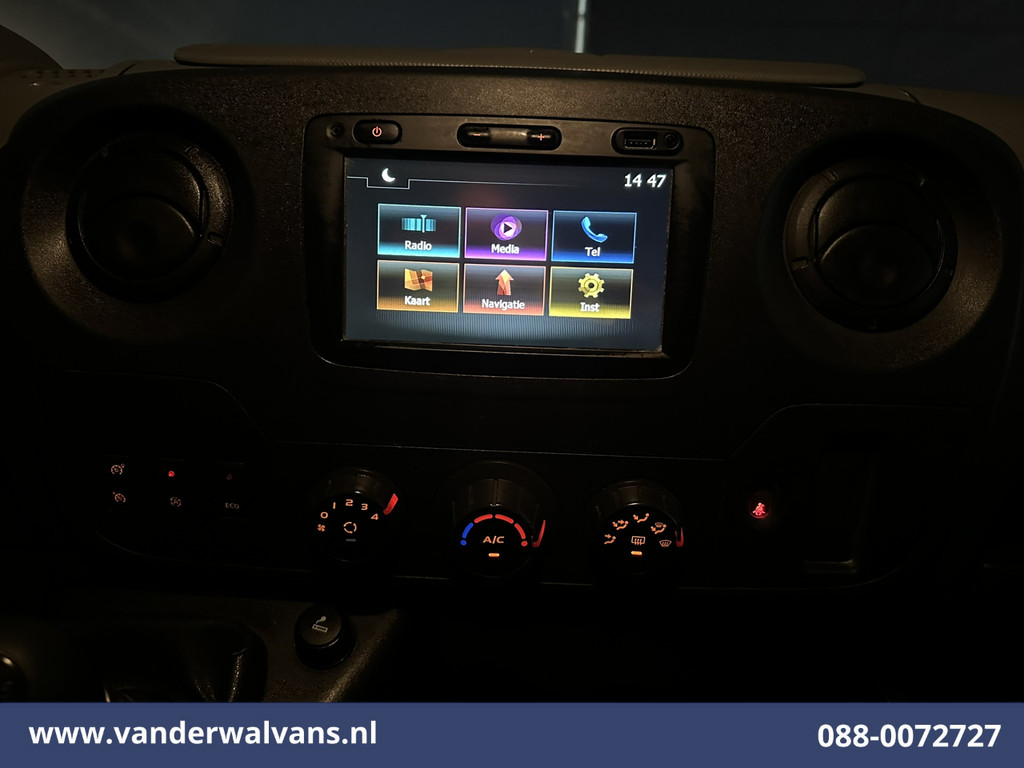 Renault Master 2.3 dCi 136pk L2H2 Airco | Navigatie | Camera | 2500kg Trekhaak | Imperiaal Cruisecontrol, 270 graden achterdeur, Trap, Bijrijdersbank 12