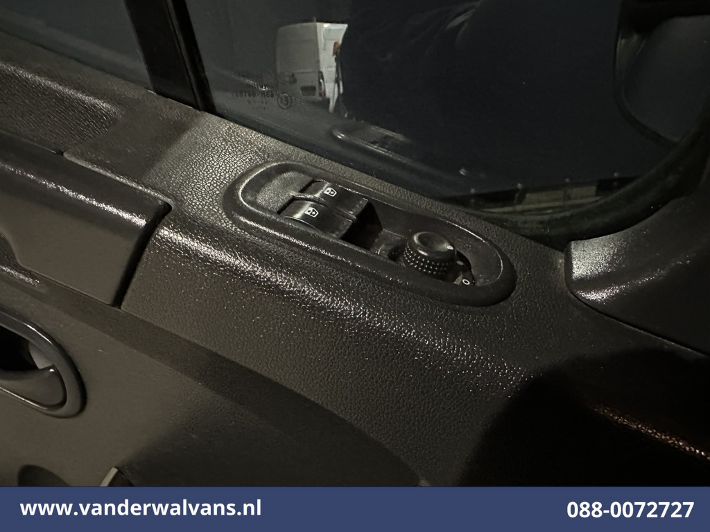 Renault Master 2.3 dCi 136pk L2H2 Airco | Navigatie | Camera | 2500kg Trekhaak | Imperiaal Cruisecontrol, 270 graden achterdeur, Trap, Bijrijdersbank 15