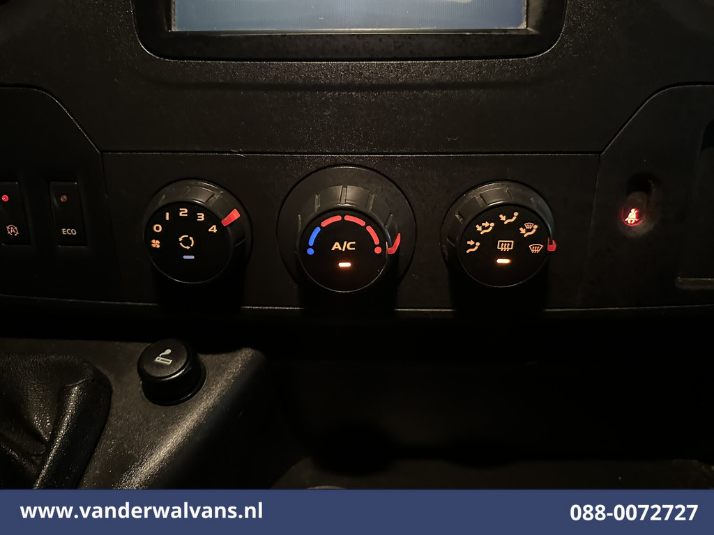 Renault Master 2.3 dCi 136pk L2H2 Airco | Navigatie | Camera | 2500kg Trekhaak | Imperiaal Cruisecontrol, 270 graden achterdeur, Trap, Bijrijdersbank 16