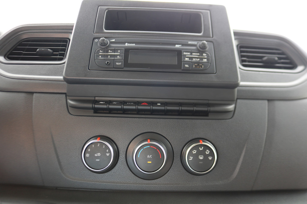 Renault Master 2.3 dCi 145pk Bakwagen met Laadklep 19