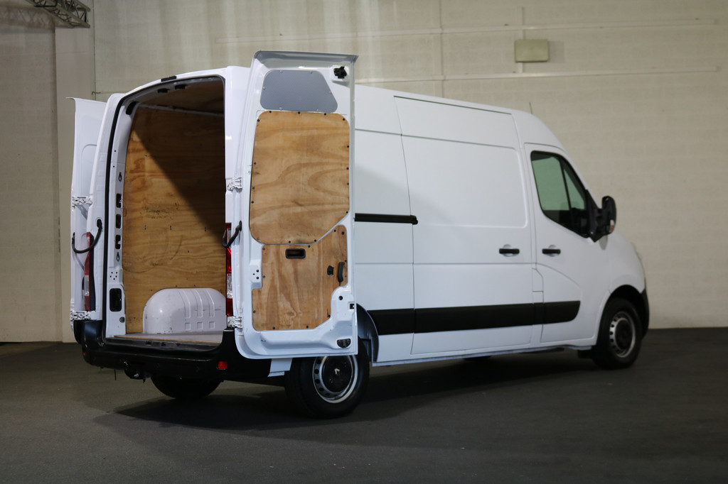 Renault Master 2.3 dCi 146pk L2 H2 2x Schuifdeur Airco Navigatie Camera 10