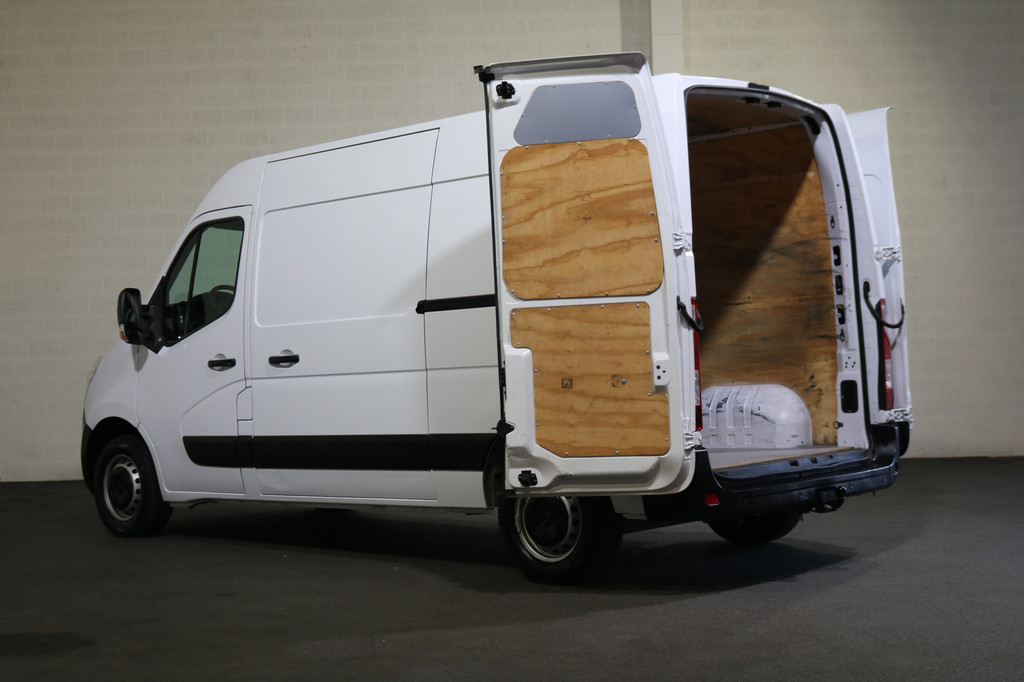 Renault Master 2.3 dCi 146pk L2 H2 2x Schuifdeur Airco Navigatie Camera 12