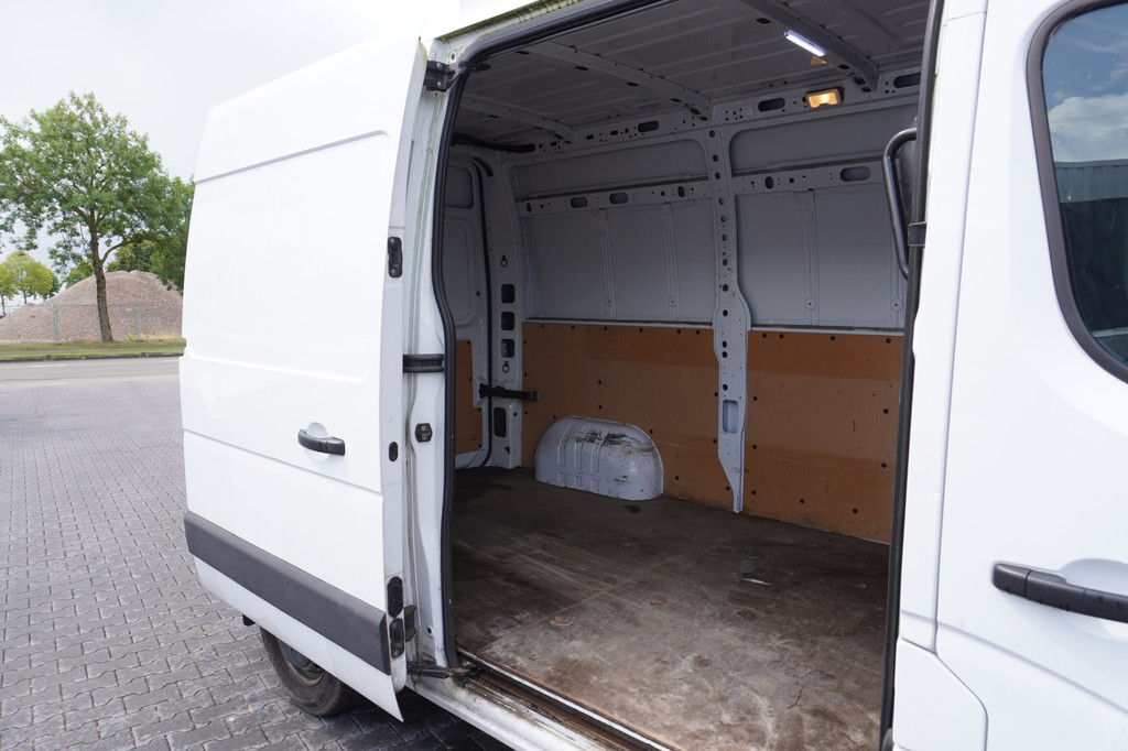 Renault Master 2.3 dCi 150PK L2H2 EURO 6 - Airco - Cruise - PDC - â¬15.950,- Excl. 9