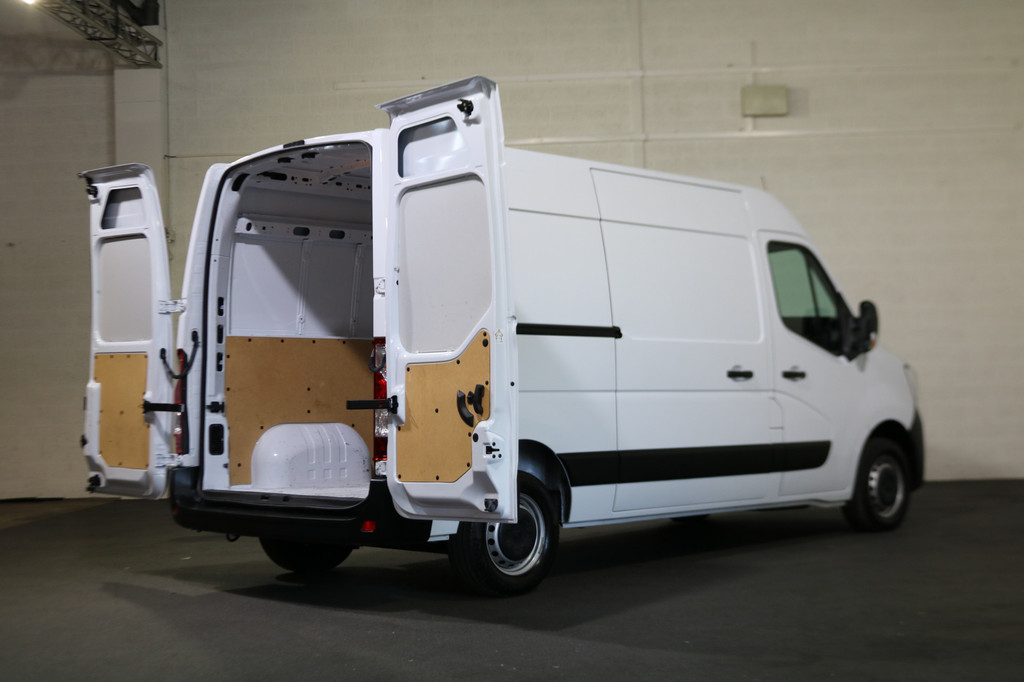 Renault Master 2.3 dCi 150pk L2 H2 10