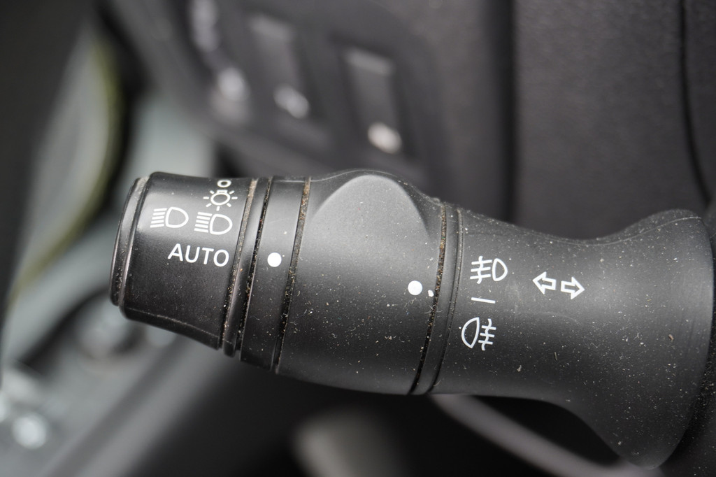 Renault Master 2.3 dCi 164PK L2H2 - Airco - Navi - Cruise - ⬠6.950,- Excl. 15