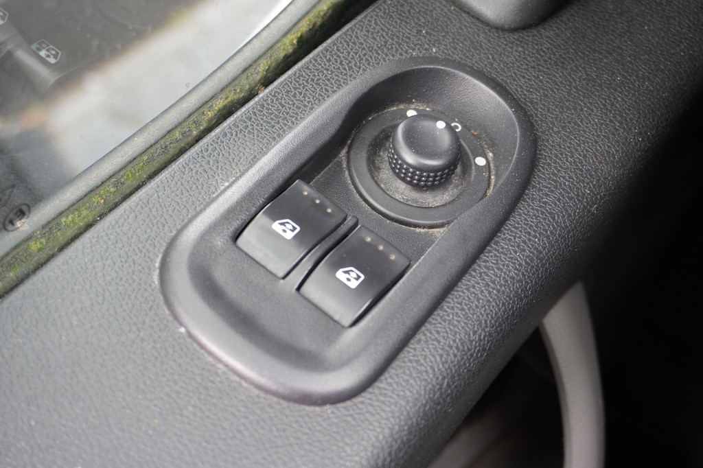 Renault Master 2.3 dCi 164PK L2H2 - Airco - Navi - Cruise - ⬠6.950,- Excl. 17