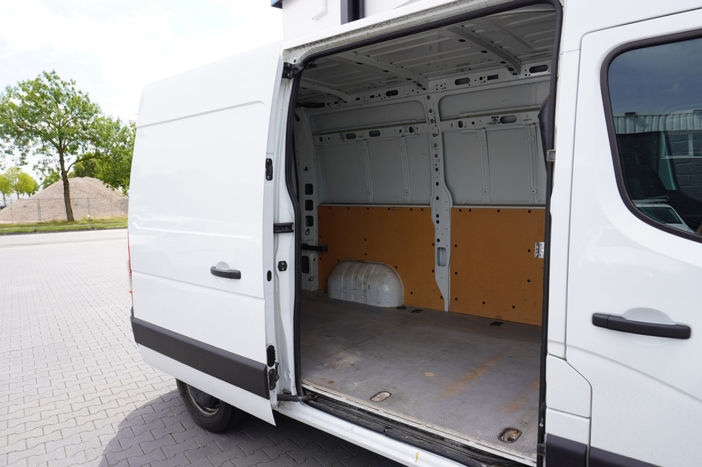 Renault Master 2.3 dCi 164PK L2H2 - Airco - Navi - Cruise - ⬠6.950,- Excl. 7