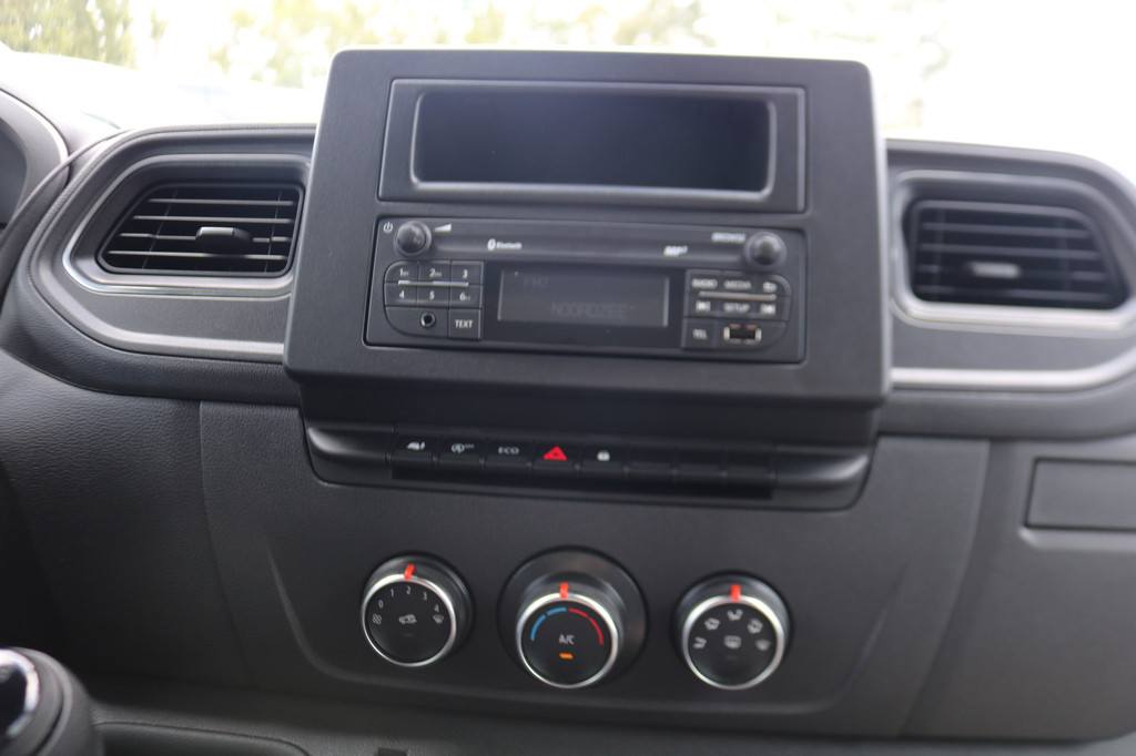 Renault Master 2.3 dCi 165pk Bakwagen met Laadklep 18