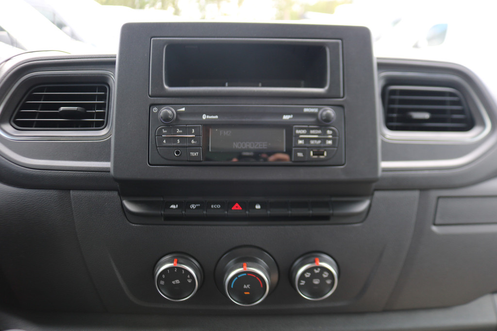 Renault Master 2.3 dCi 165pk Bakwagen met Laadklep 19