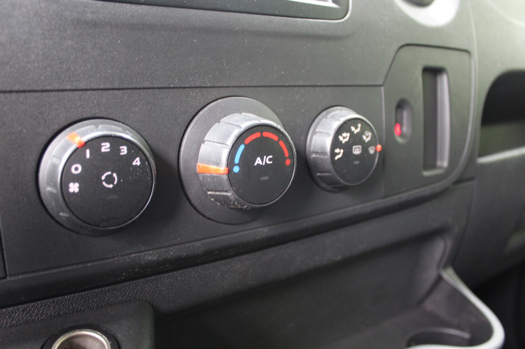 Renault Master 2.3 dCi 170pk L3H2 Automaat | Camera | Cruise | Airco 17