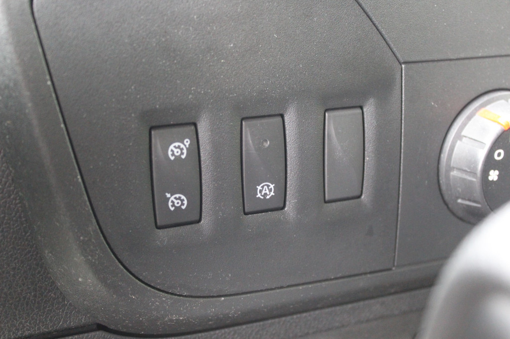 Renault Master 2.3 dCi 170pk L3H2 Automaat | Camera | Cruise | Airco 18