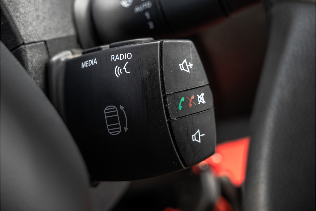 Renault Master 2.3dCi | Bakwagen met Laadklep | LED | Carplay | Camera | Cruise 19