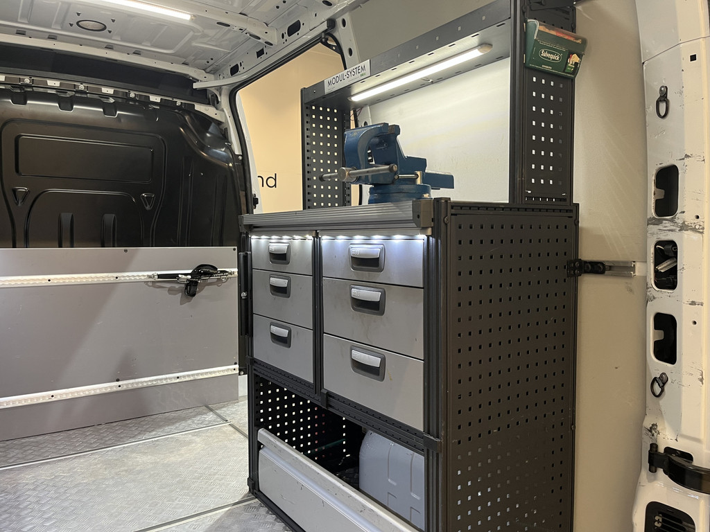 Renault Master 2.3 dCi L1H2 130 PK Servicebus / Modul-System Inrichting / Euro 6 / Airco / Cruise Control / Camera / Navigatie / Trekhaak / 73.900 KM !! 12