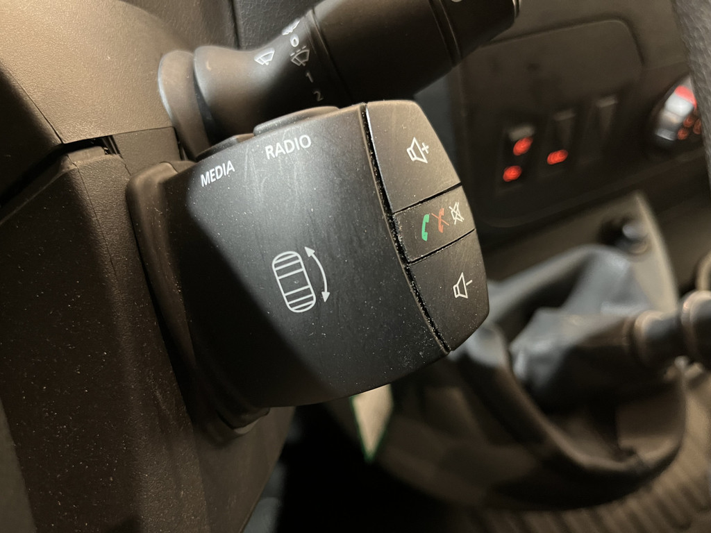 Renault Master 2.3 dCi L1H2 130 PK Servicebus / Modul-System Inrichting / Euro 6 / Airco / Cruise Control / Camera / Navigatie / Trekhaak / 73.900 KM !! 18