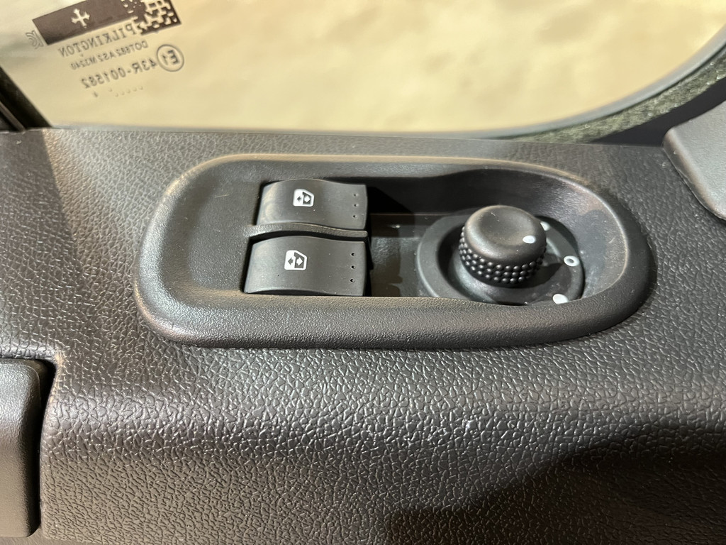 Renault Master 2.3 dCi L1H2 130 PK Servicebus / Modul-System Inrichting / Euro 6 / Airco / Cruise Control / Camera / Navigatie / Trekhaak / 73.900 KM !! 19