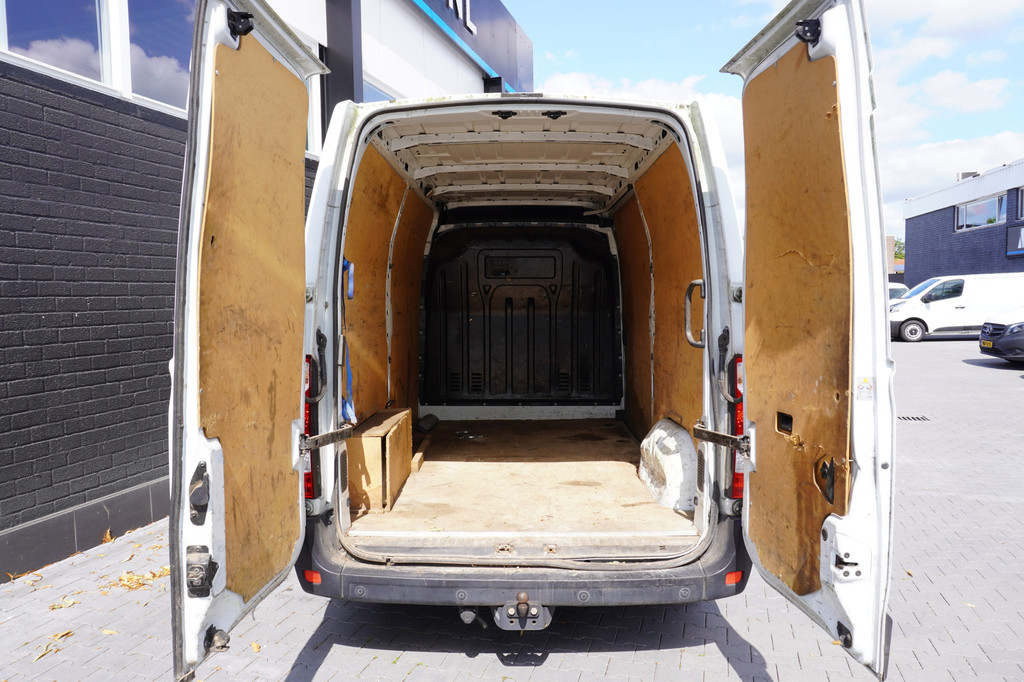 Renault Master 2.3 dCi L2H2 EURO 6 - Airco - Cruise - Trekhaak - â¬5.500,- Excl. 7
