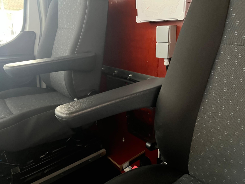 Renault Master Automaat Servicewagen 2.3 CDTI BiTurbo 170pk L1H2 Victron v230 BOTT kasten inrichting Standkachel RIJKLAARPRIJS! 20