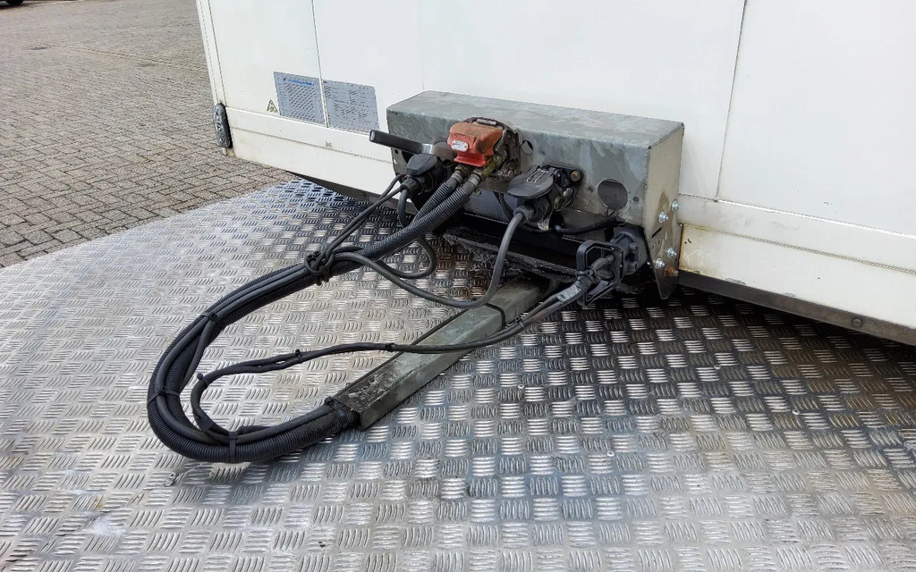 Renault Master BE TREKKER 150 PK VD-461-R & BE TRAILER - TOTAAL 9 TON - MAG TOT 01-01-2027 ALLE MILIEU ZONES IN! 12