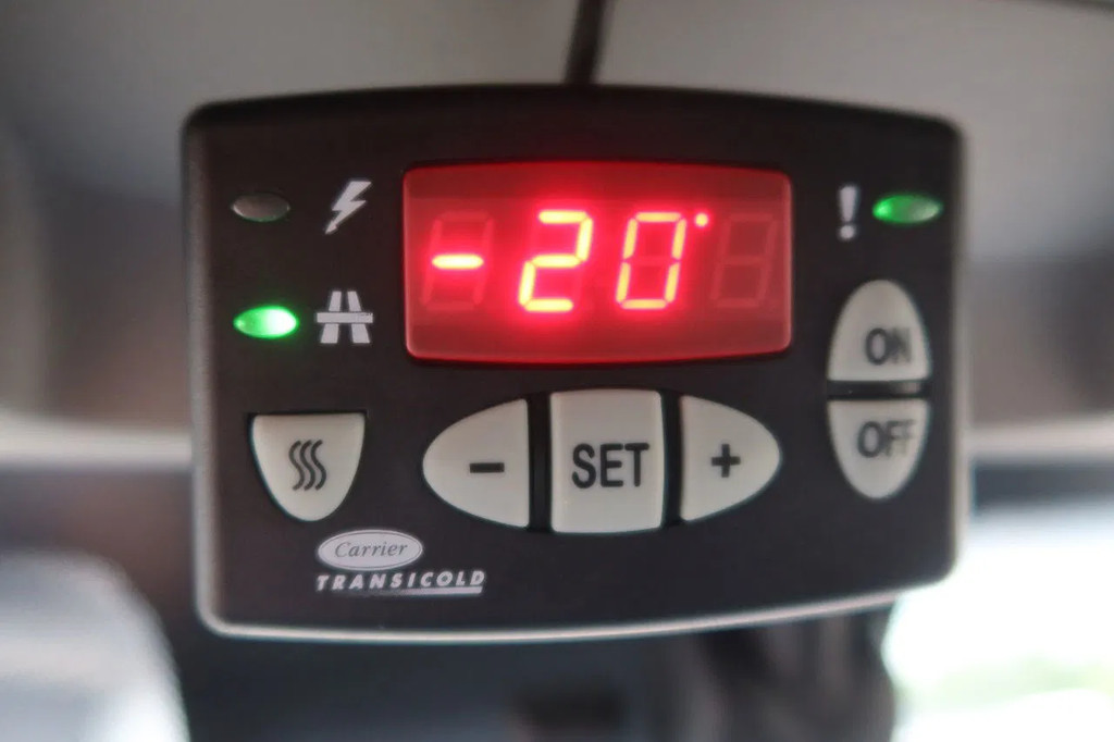 Renault Master Koel/Vries/Verwarmen + 220 volt stekker Carrier Xarios 350 machine BPM vrij 9