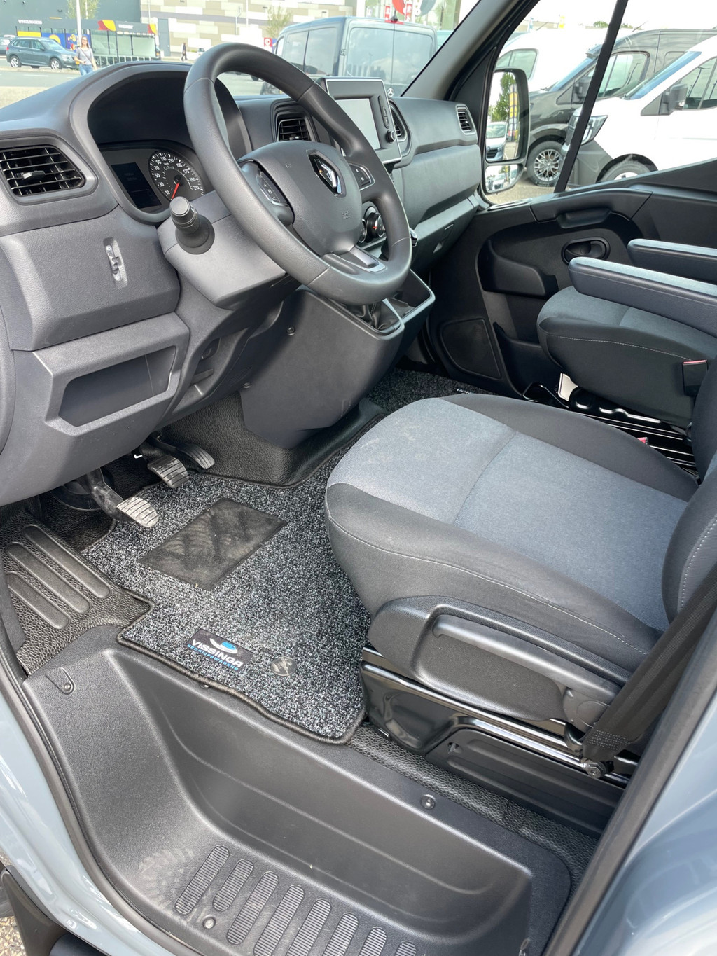 Renault Master L2H2 180 pk dubbele cabine Vissinga Special 12