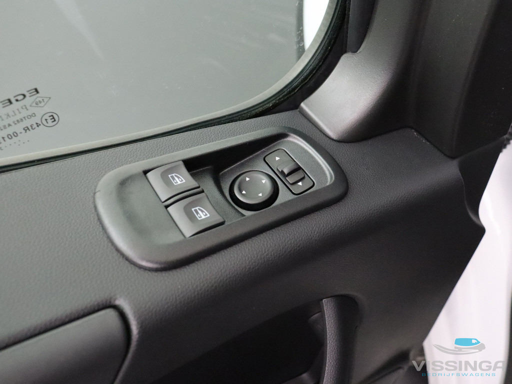 Renault Master Laadbak 440x211x232 (23.5m3) 3500 kg trekhaak! 165 pk! 19