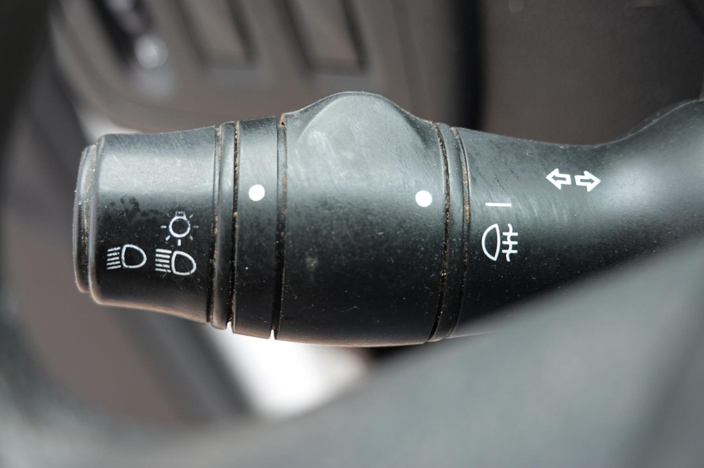 Renault Master T28 2.3 dCi L1H2 13