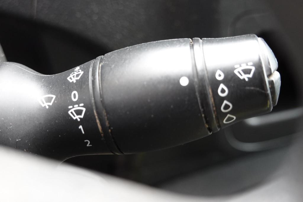 Renault Master T28 2.3 dCi L1H2 16