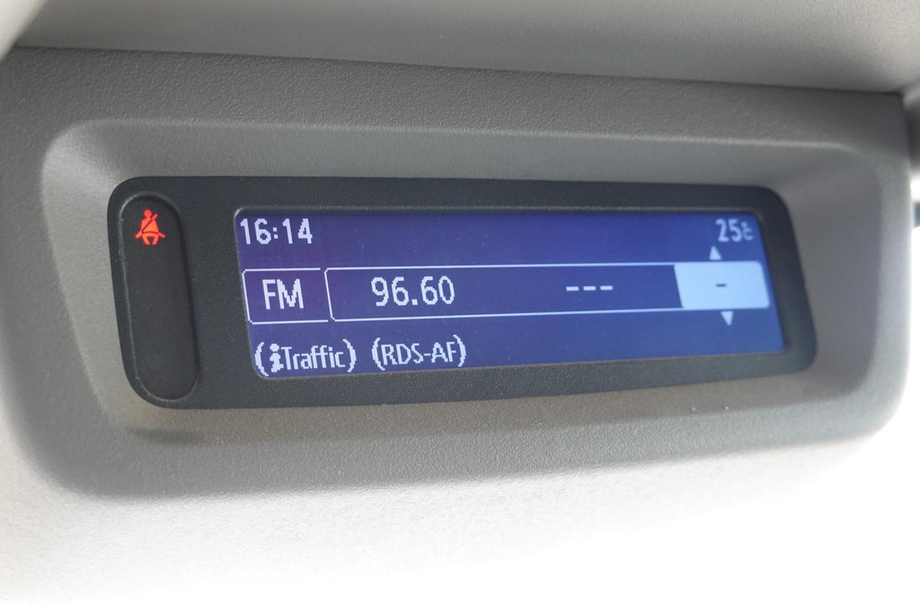 Renault Master T28 2.3 dCi L1H2 17