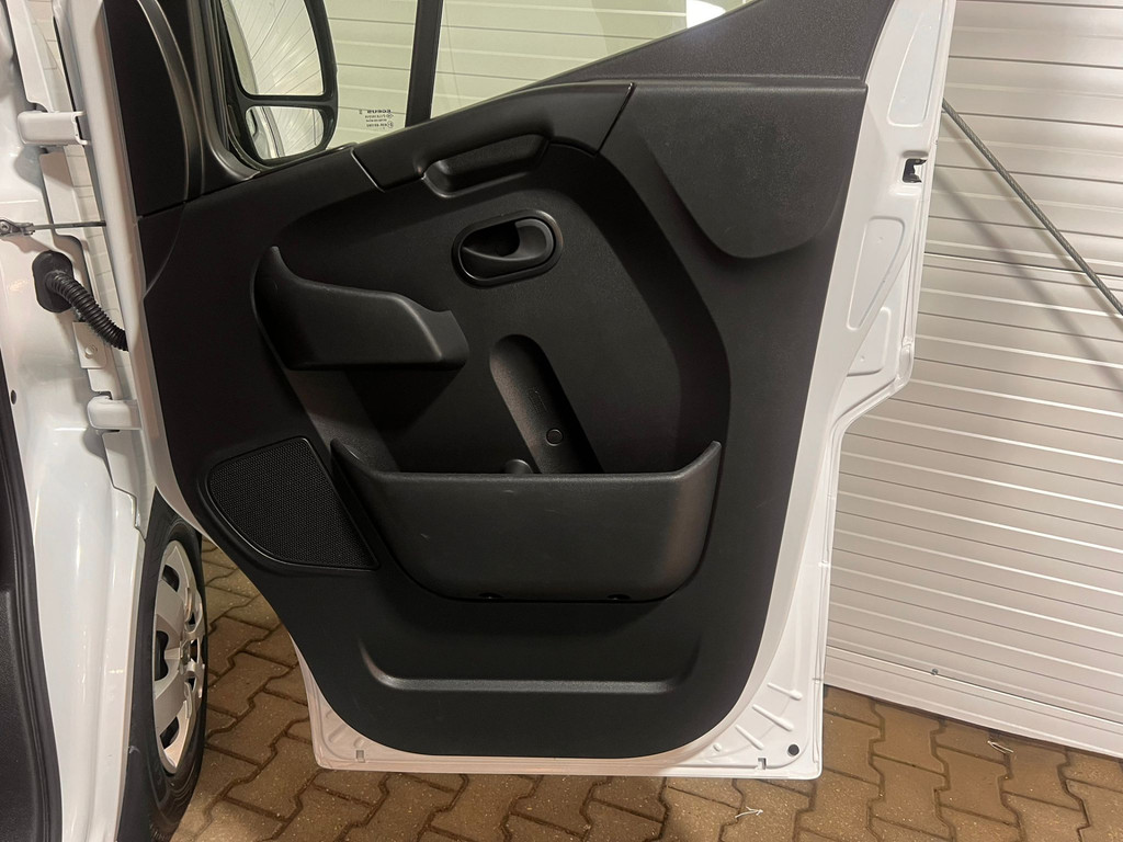 Renault Master T33 2.3 dCi 150 L2H2 Energy VVB396 BPM vrij! Benut nu nog uw voordeel! 13