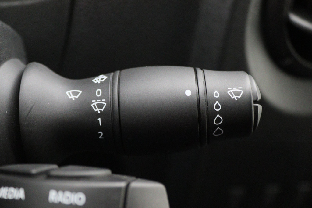 Renault Master T33 2.3 dCi L2H2 10