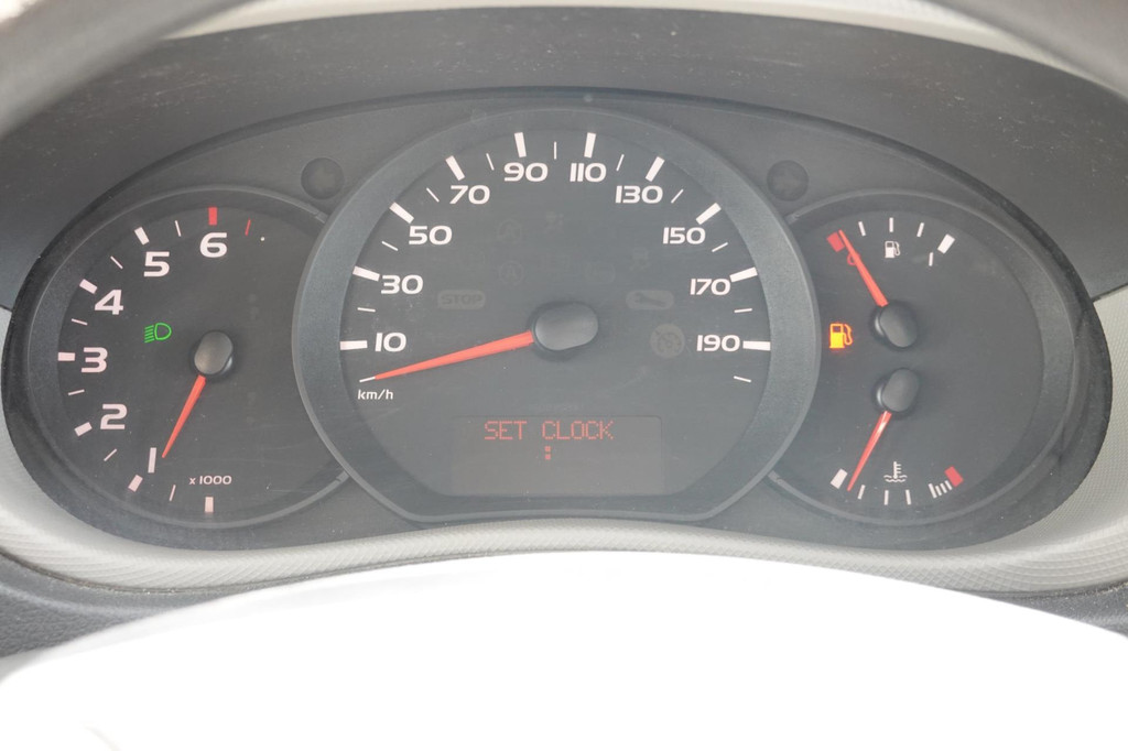 Renault Master T33 2.3 dCi L2H2 14