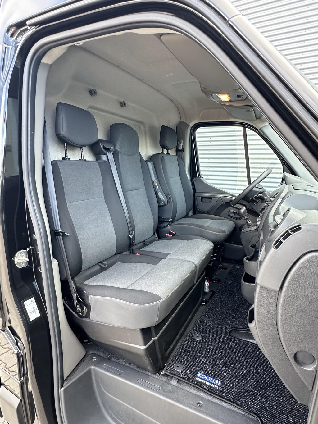 Renault Master T33 2.3 dCi L2H2 Trekhaak|Airco|Zwart Navi|Airco|Zwart|Lage km stand|Nette bus! 10