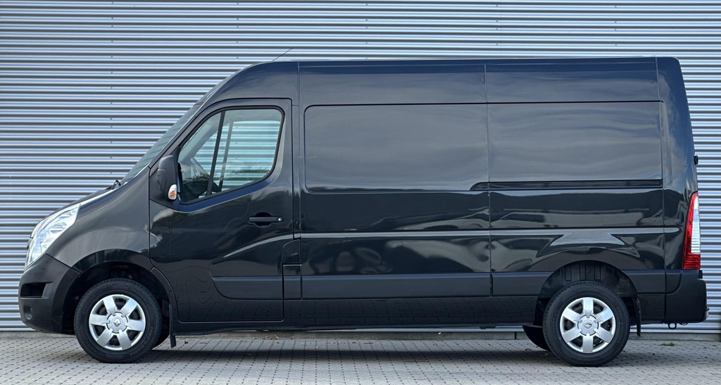 Renault Master T33 2.3 dCi L2H2 Trekhaak|Airco|Zwart Navi|Airco|Zwart|Lage km stand|Nette bus! 12