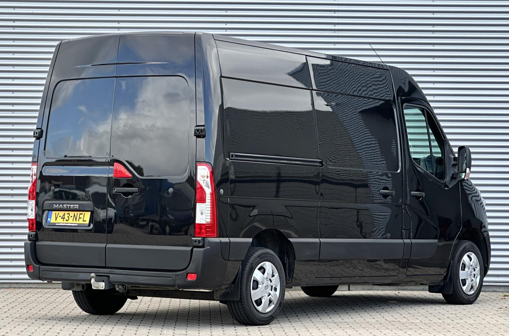 Renault Master T33 2.3 dCi L2H2 Trekhaak|Airco|Zwart Navi|Airco|Zwart|Lage km stand|Nette bus! 9