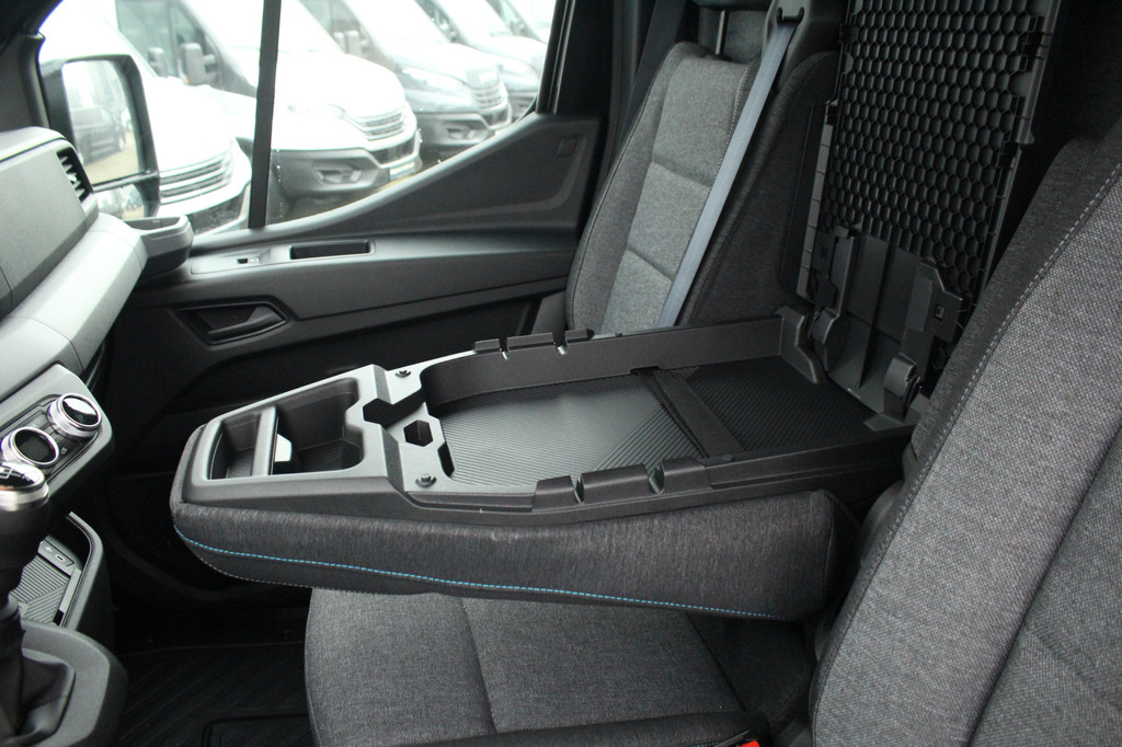 Renault Master T35 2.0dCi 150pk | L2H2 Extra | Android Navi | Camera | LED | Cruise | Lease 591,- p/m 17