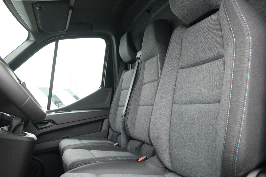 Renault Master T35 2.0dCi 150pk | L2H2 Extra | Android Navi | Camera | LED | Cruise | Lease 627,- p/m 13