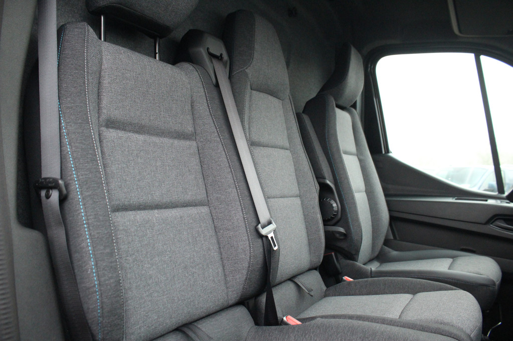 Renault Master T35 2.0dCi 150pk | L2H2 Extra | Android Navi | Camera | LED | Cruise | Lease 627,- p/m 17