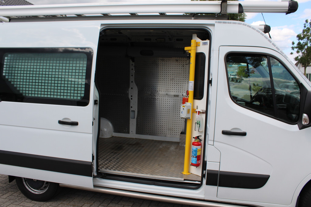 Renault Master T35 2.3 dCi 130PK Euro6 L2H2 â airco â imperiaal â Trekhaak 2500KG 9