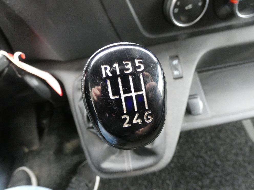 Renault Master T35 2.3 dCi 135 L2H2* camera* cr.control* 9