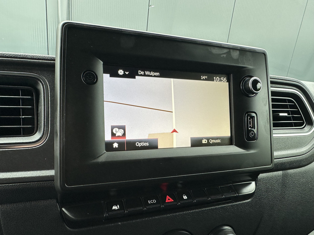 Renault Master T35 2.3 dCi 135 PK / L2H2 / 1e EIG. / 40.759 KM / TREKHAAK / AIRCO / NAVIGATIE / LED DAGRIJVERL. 10