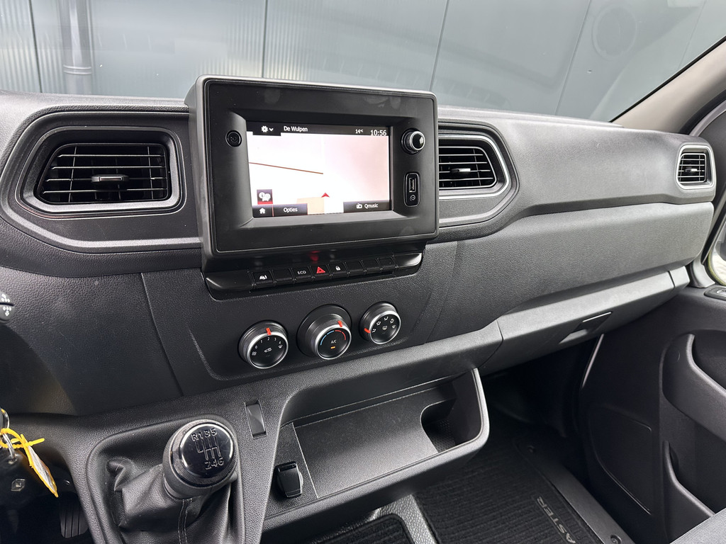 Renault Master T35 2.3 dCi 135 PK / L2H2 / 1e EIG. / 40.759 KM / TREKHAAK / AIRCO / NAVIGATIE / LED DAGRIJVERL. 9