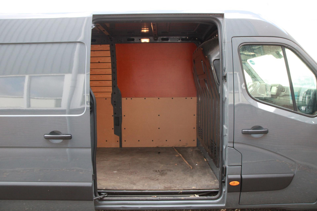 Renault Master T35 2.3 dCi 135PK L3H2 / Trekhaak / Camera / Navi / 3 zits 9