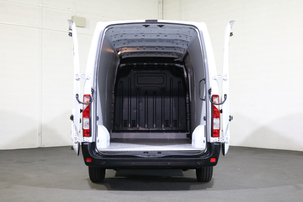 Renault Master T35 2.3 dCi 135pk L3 H2 11