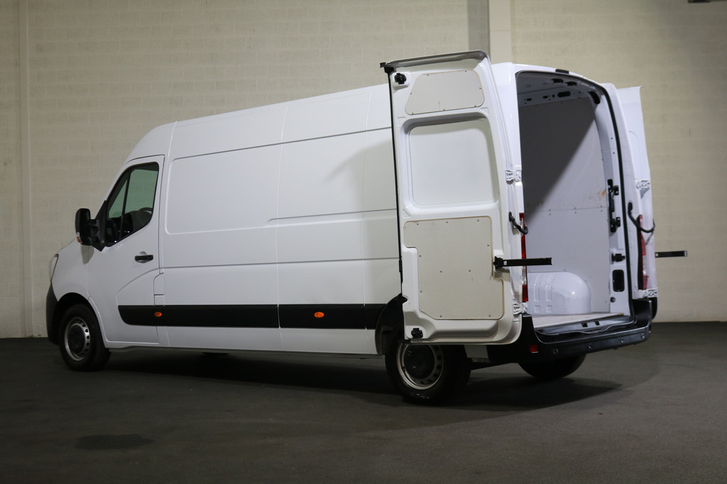 Renault Master T35 2.3 dCi 135pk L3 H2 12