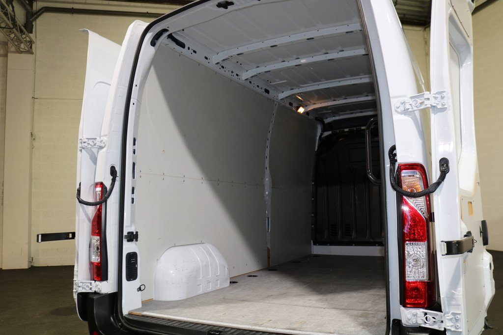 Renault Master T35 2.3 dCi 135pk L3 H2 15